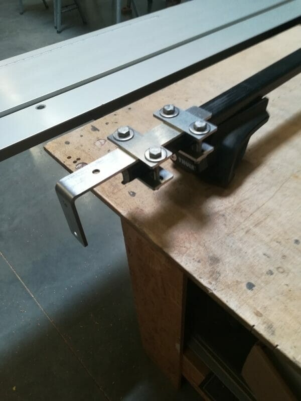 Fixation pour le auvent CAMPWERK Shadow