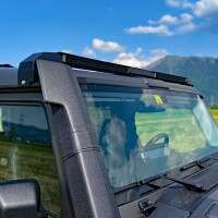 LED-Bar auf Dach über Windschutzscheibe