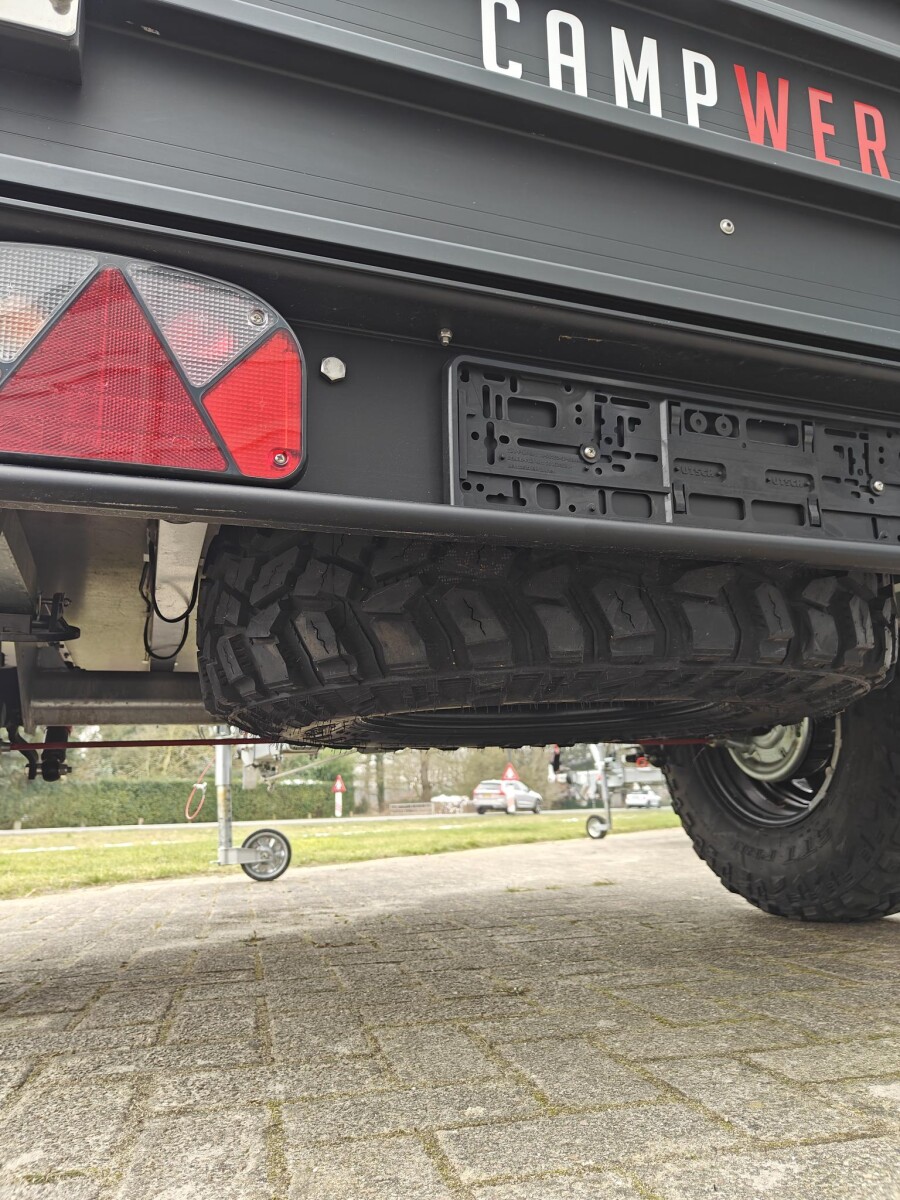 Roue de secours pour Offroader + Support