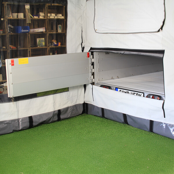 Hayon souvrant sur le côté